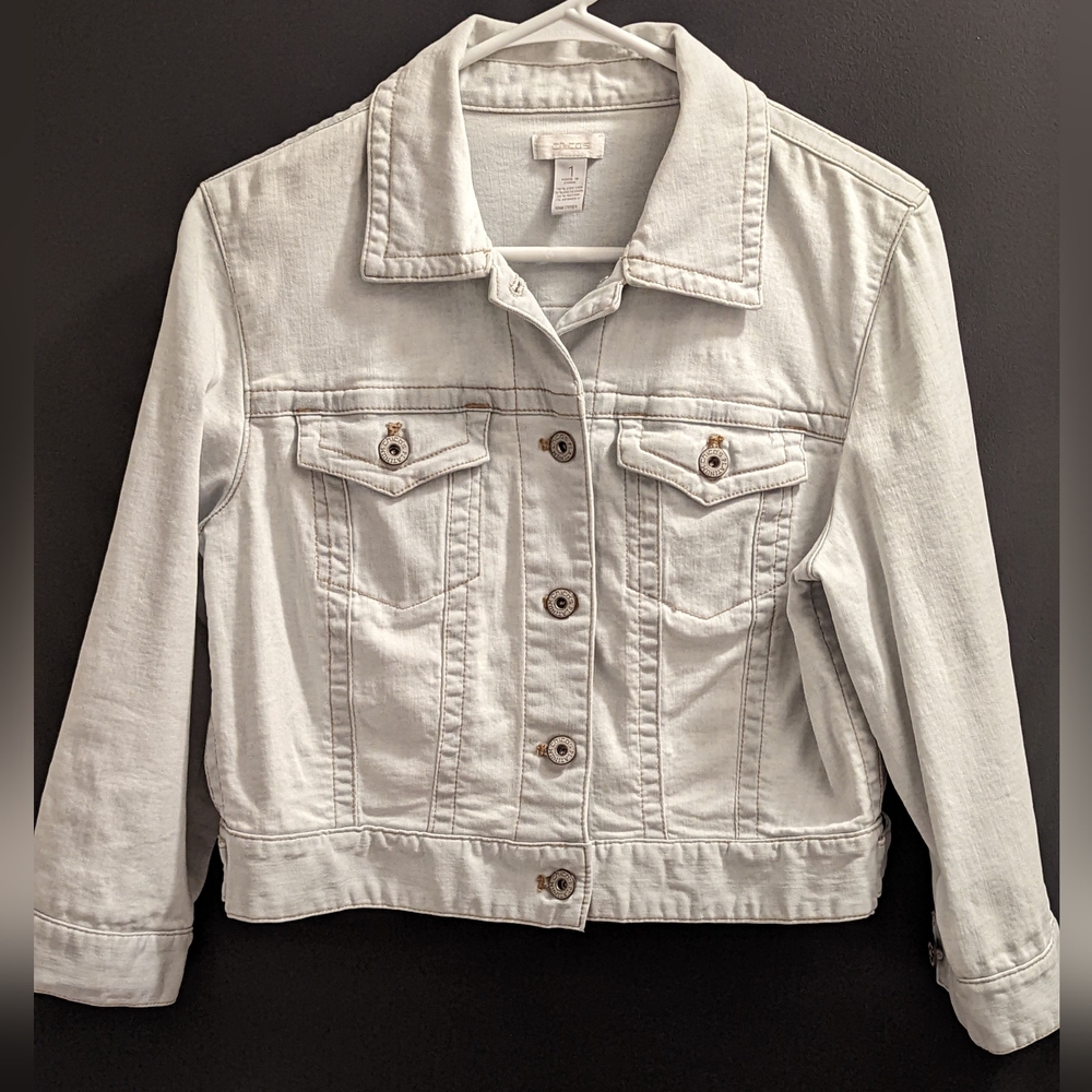 Chico's cropped 3/4 sleeve light denim jacket size 1 (M/8)